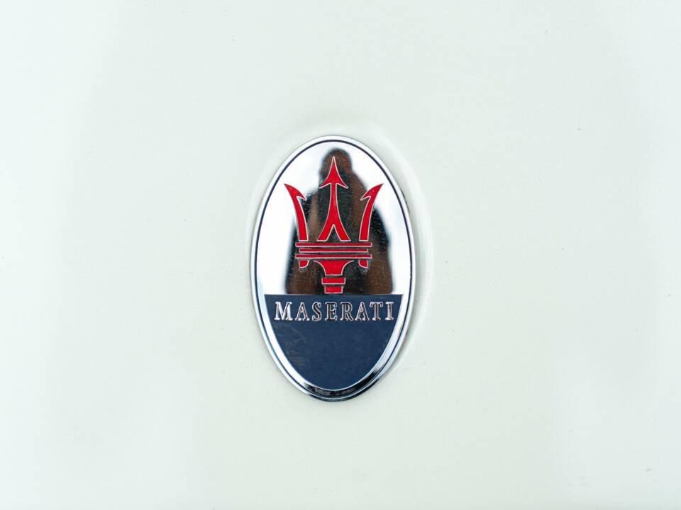 Bild 21/50 von Maserati GranTurismo 4.2 (2008)