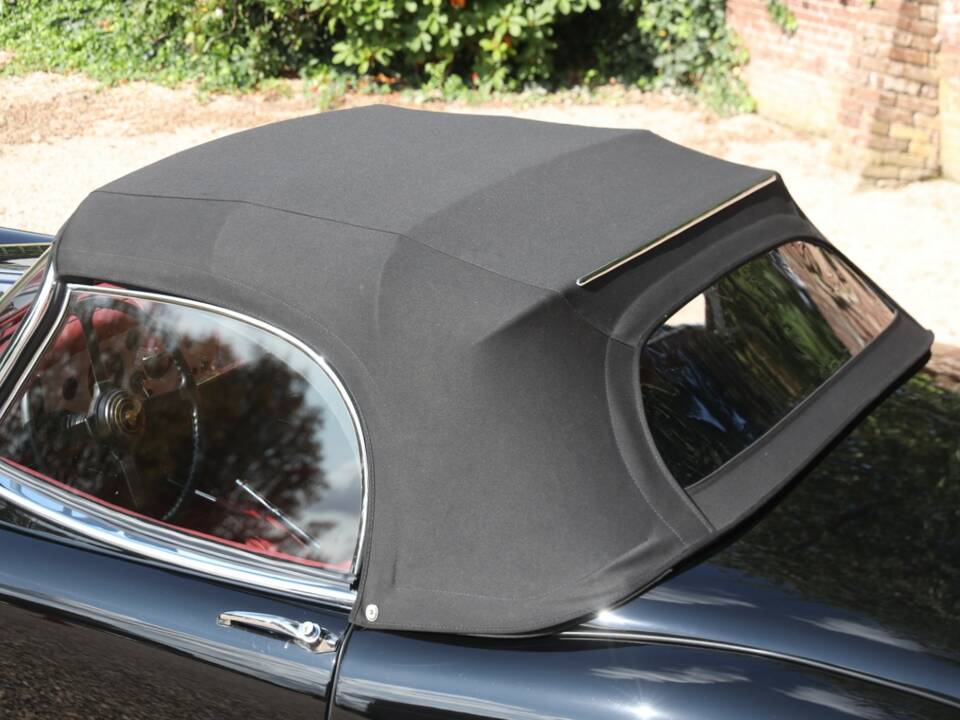 Image 12/50 de Jaguar XK 150 3.4 S OTS (1958)