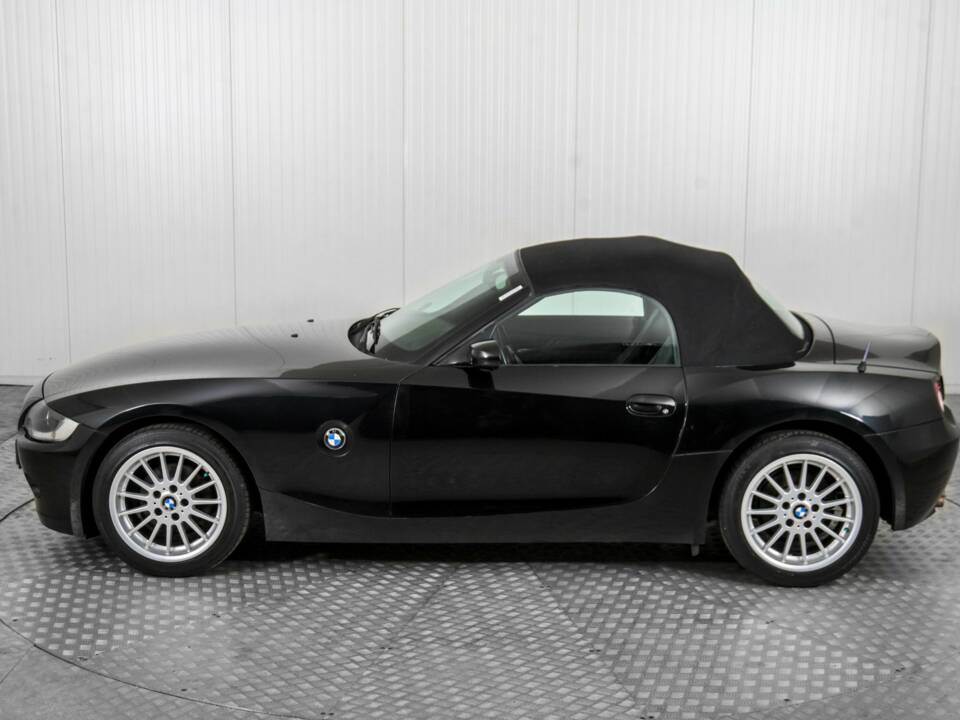 Afbeelding 48/50 van BMW Z4 2.2i (2005)