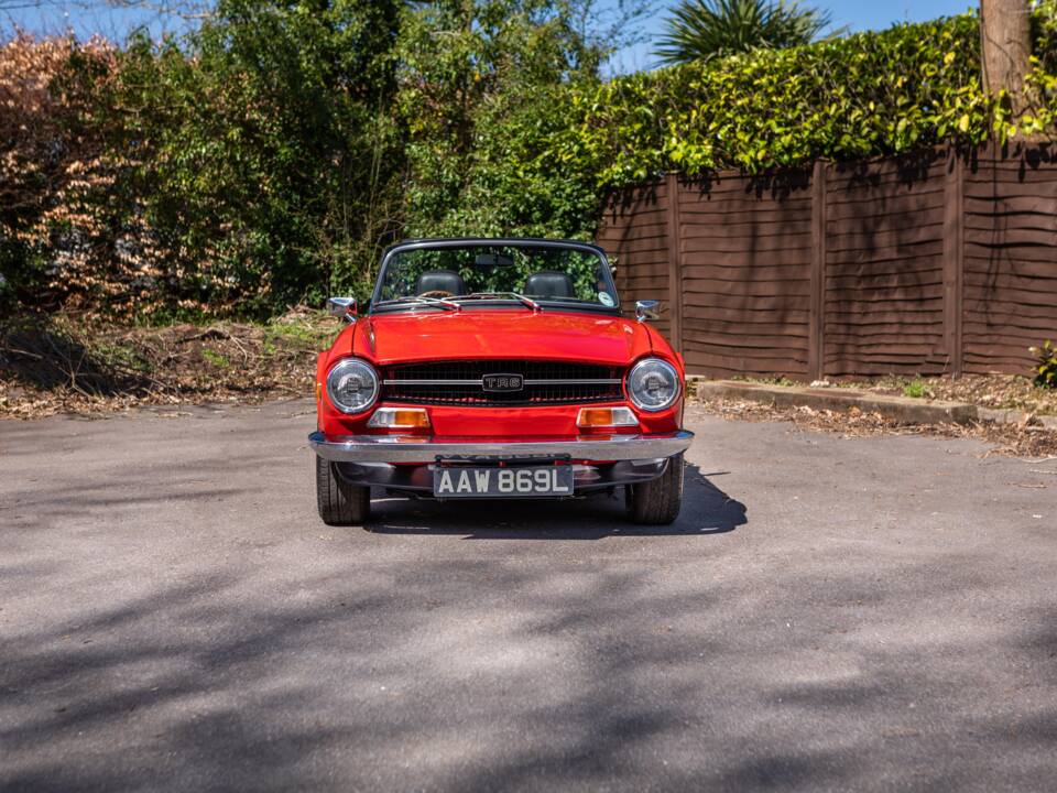 Immagine 18/41 di Triumph TR 6 PI (1972)