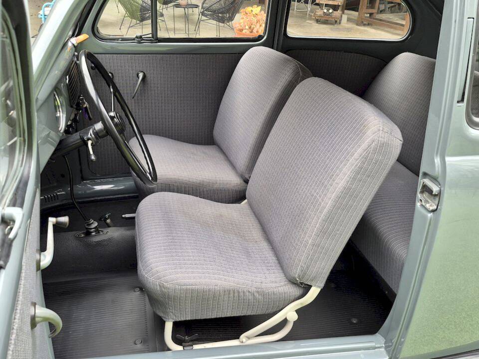 Image 23/52 of Volkswagen Beetle 1200 Standard "Oval" (1957)