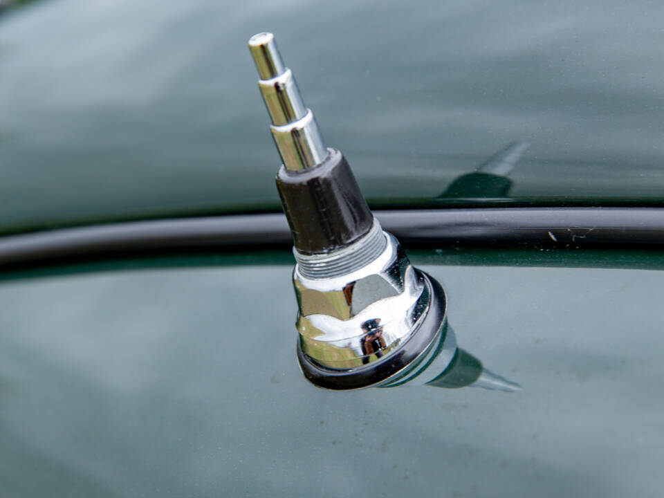 Image 33/100 of Jaguar XK 150 FHC (1960)