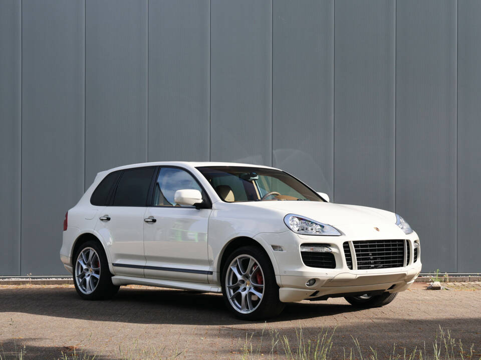 Bild 12/49 von Porsche Cayenne GTS (2009)