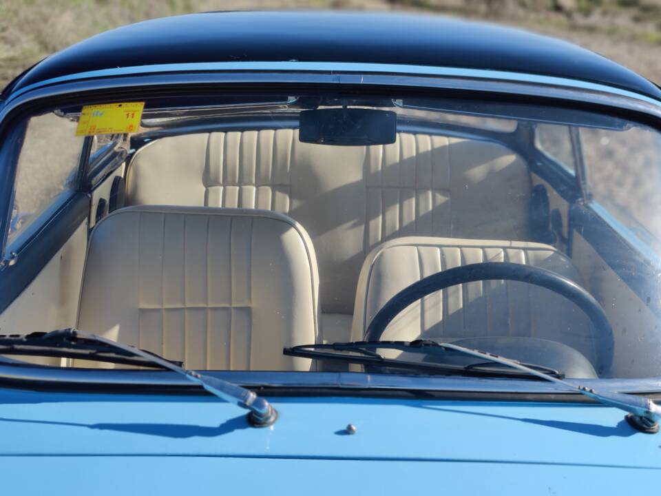 Immagine 26/26 di Renault Caravelle 1100 (1964)