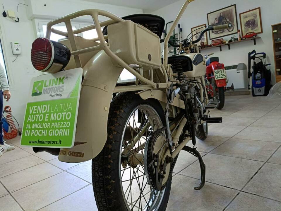 Image 6/36 of Moto Guzzi DUMMY (1976)