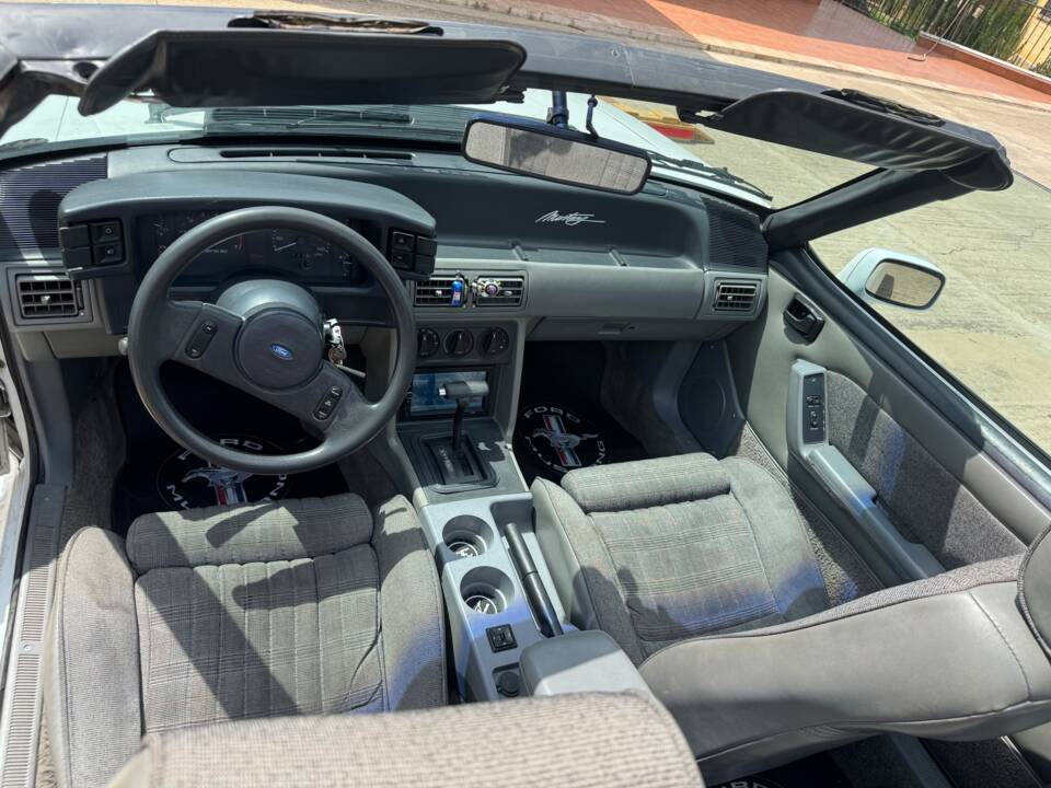 Image 19/30 of Ford Mustang GT (1988)