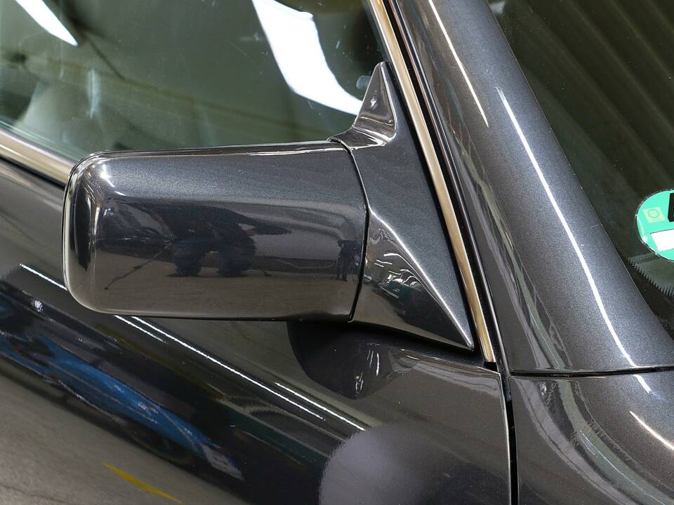 Image 27/36 of Mercedes-Benz 300 SL-24 (1993)