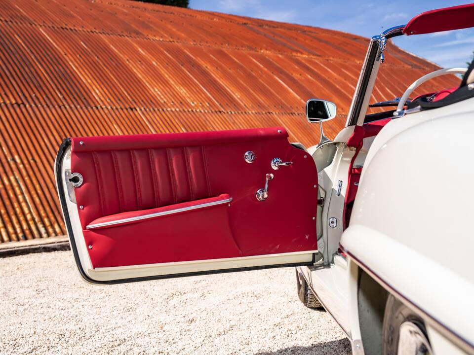 Image 12/33 de Mercedes-Benz 190 SL (1959)