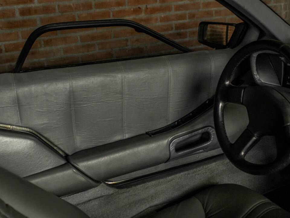 Image 47/66 of DeLorean DMC-12 (1981)