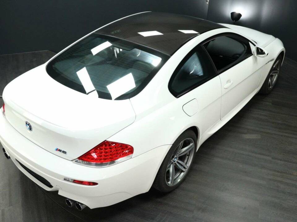 Afbeelding 39/50 van BMW M6 (2006)