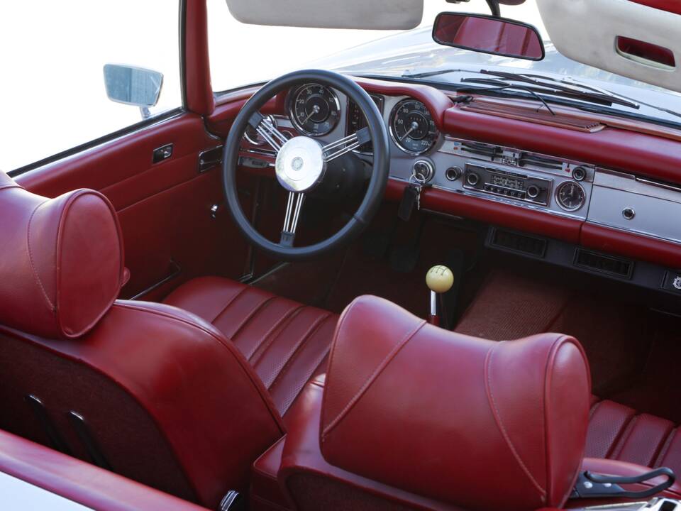 Bild 57/70 von Mercedes-Benz 280 SL (1967)