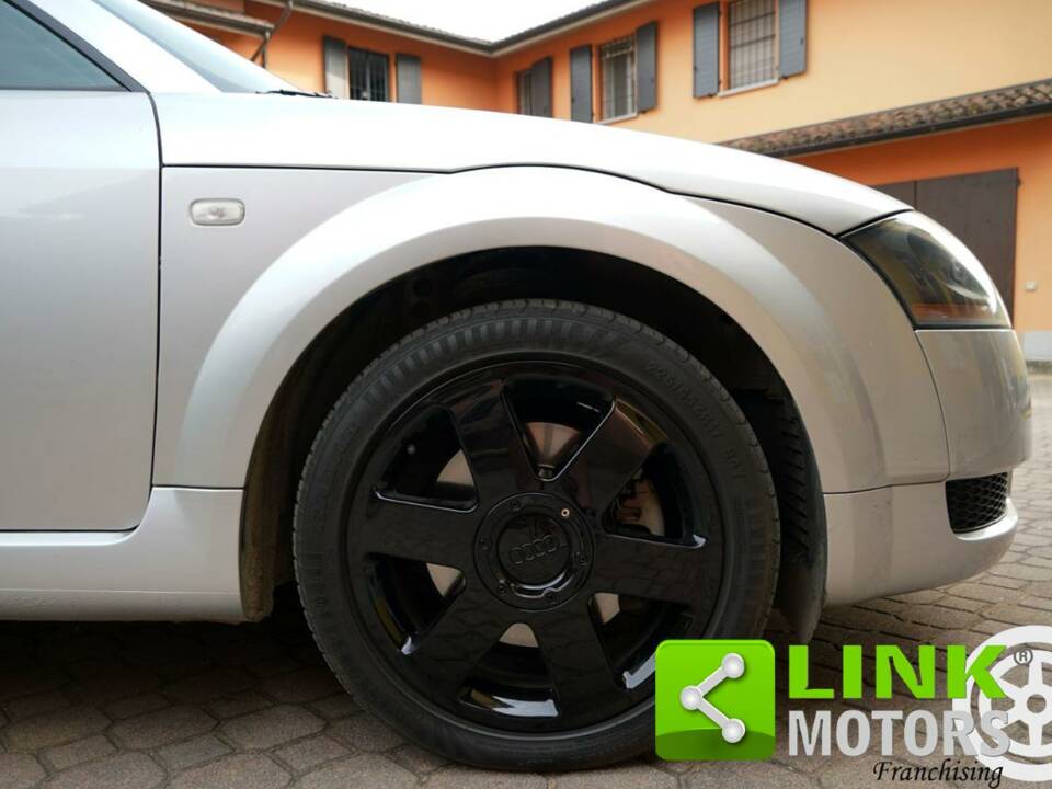 Bild 10/10 von Audi TT 1.8 T (1999)