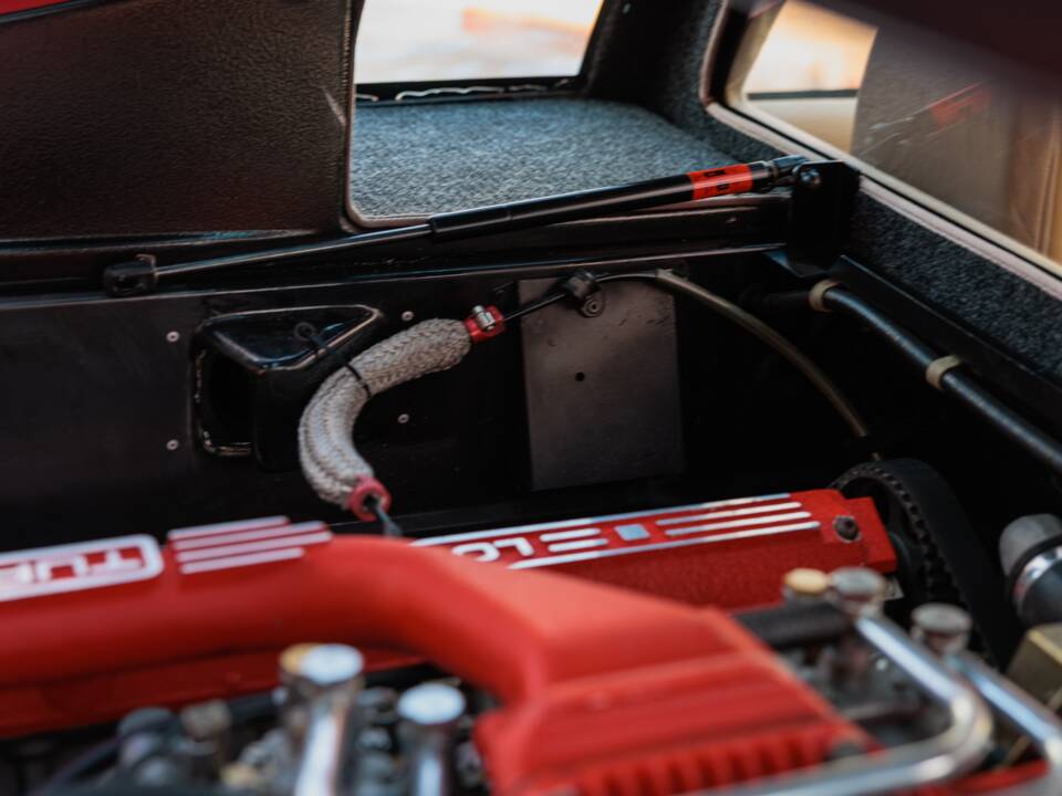 Afbeelding 37/47 van Lotus Esprit Turbo HC (1989)