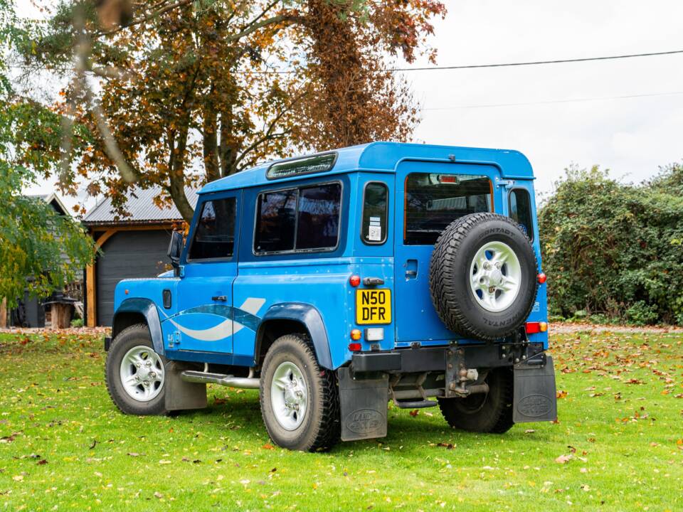 Bild 4/50 von Land Rover Defender 90 &quot;50th Anniversary&quot; (1999)