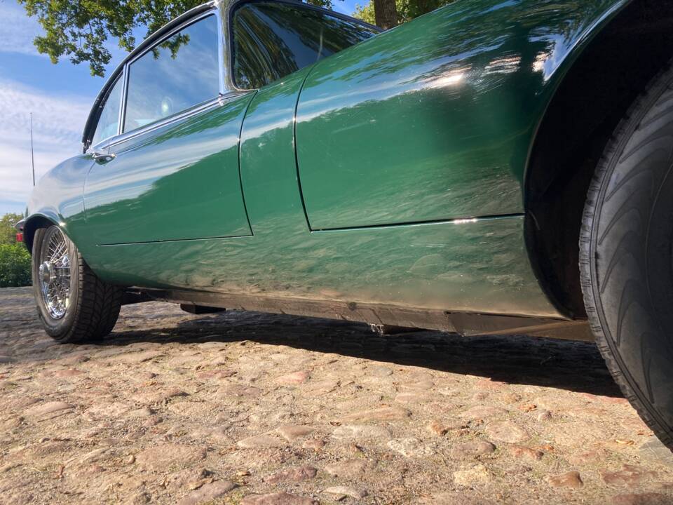 Afbeelding 10/47 van Jaguar E-Type V12 (2+2) (1973)