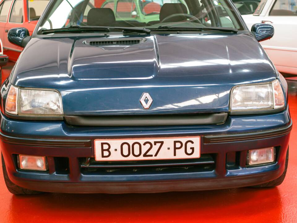 Imagen 16/27 de Renault Clio I 1.8 16V (1994)