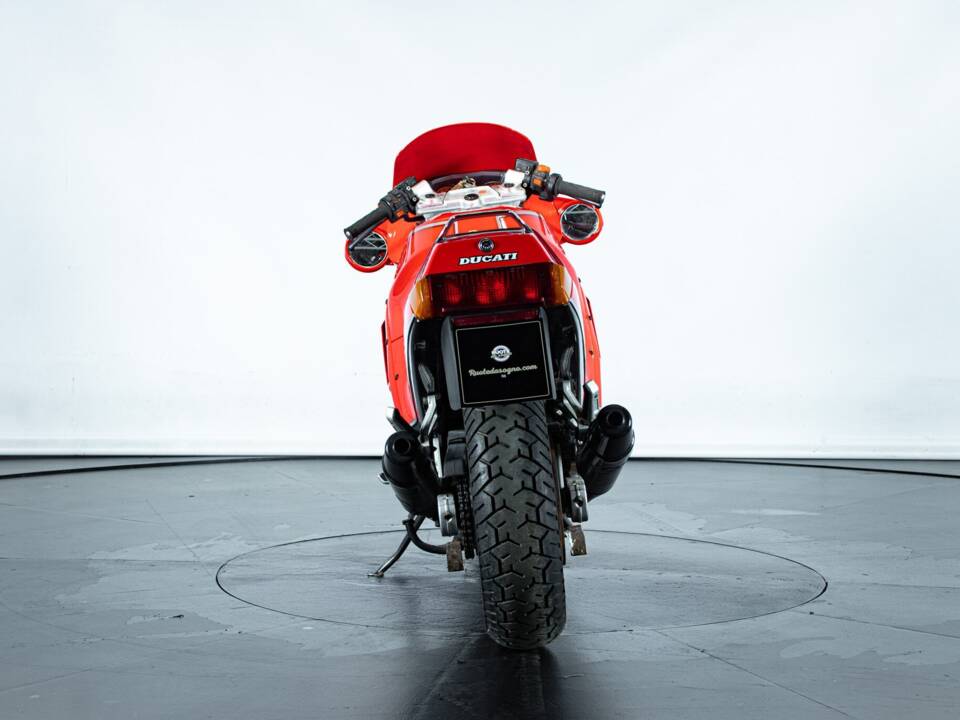 Image 3/50 of Ducati 750 Paso (1987)