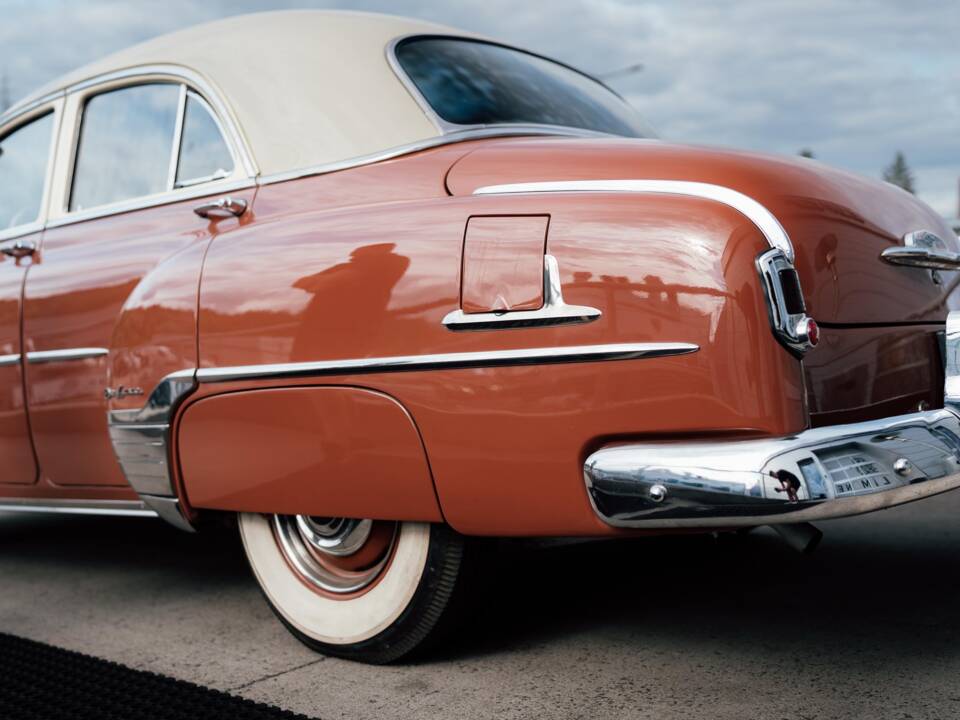 Bild 8/29 von Chevrolet Deluxe Styleline (1952)