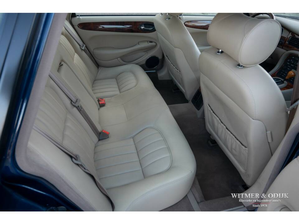 Bild 12/34 von Jaguar XJ 8 4.0 Executive (1999)