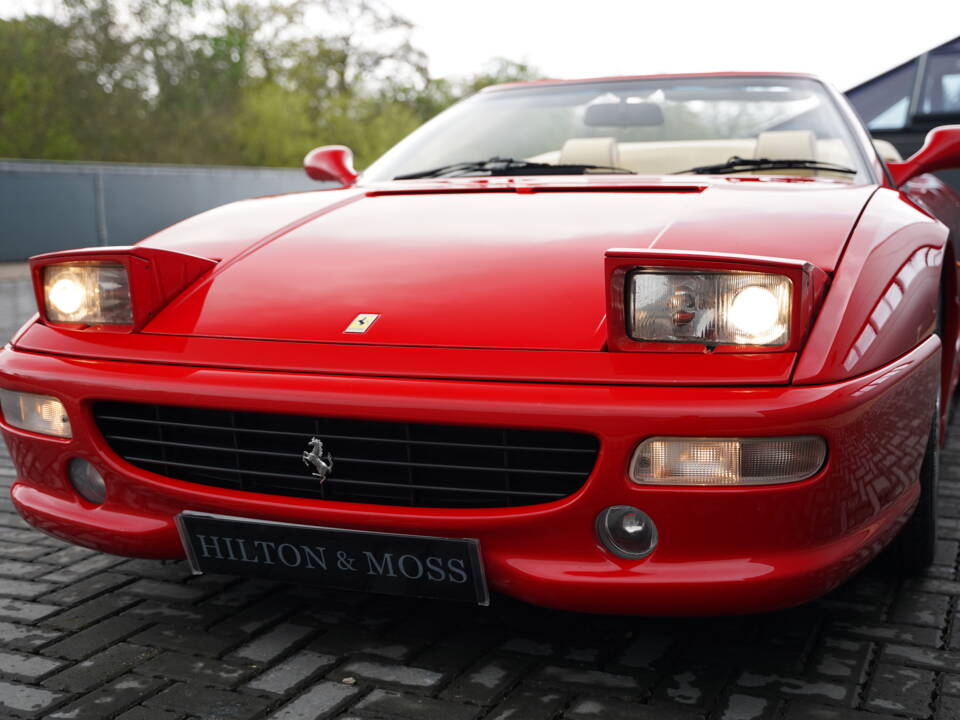 Image 34/50 of Ferrari F 355 Spider (1999)