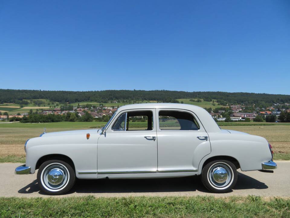 Image 3/19 of Mercedes-Benz 180 b (1960)