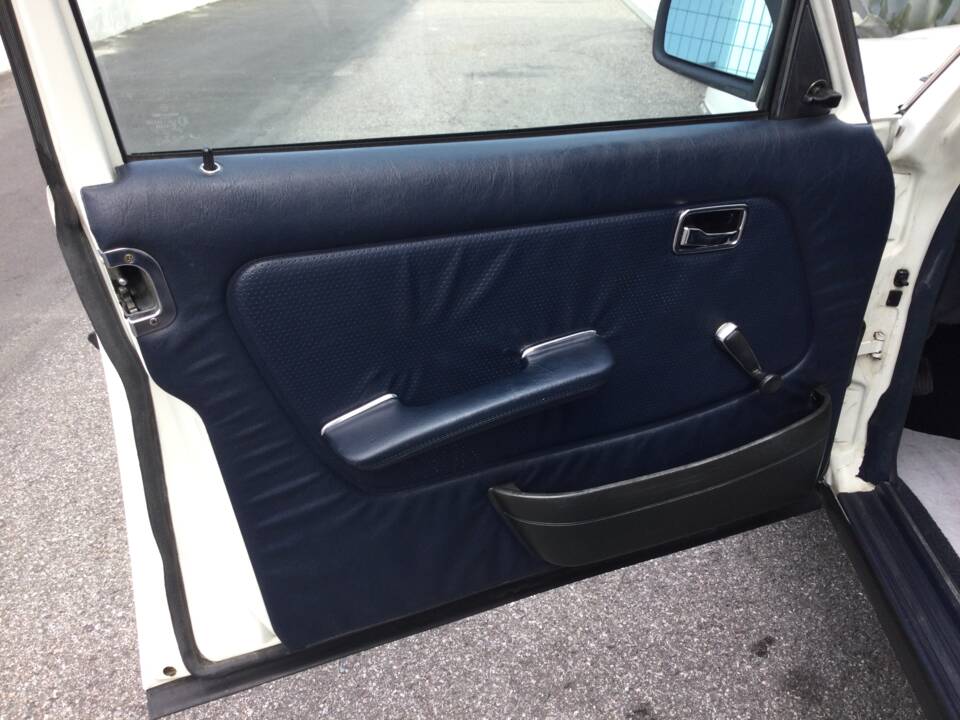 Immagine 25/39 di Mercedes-Benz 240 TD (1983)