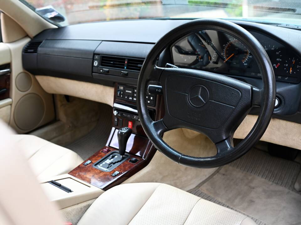 Image 16/21 de Mercedes-Benz SL 320 (1995)