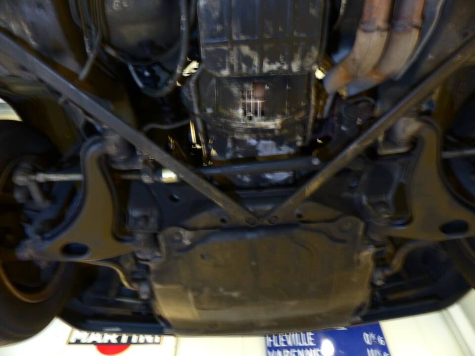 Image 29/83 de Mercedes-Benz E 220 (1996)