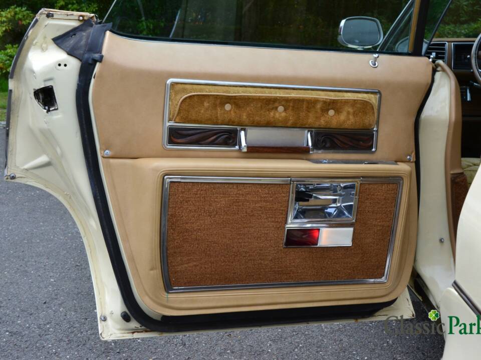 Image 20/50 de Buick Electra 225 Hardtop (1976)