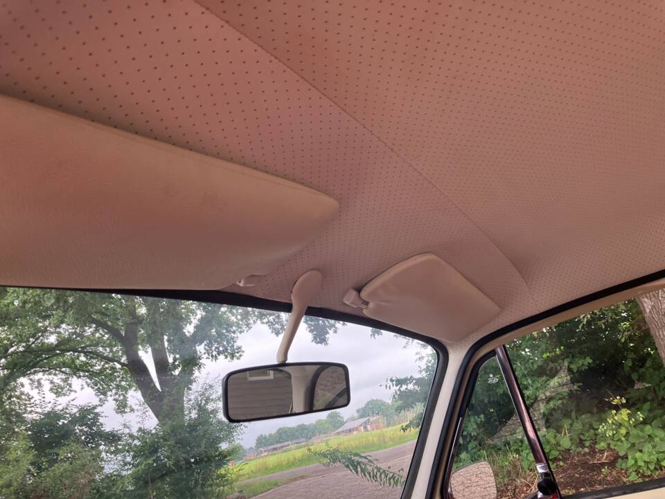Image 8/34 of Volkswagen 1600 (1972)