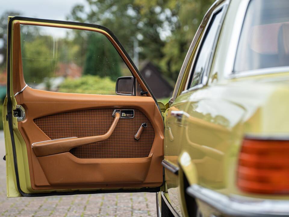 Afbeelding 20/75 van Mercedes-Benz 280 SE (1976)