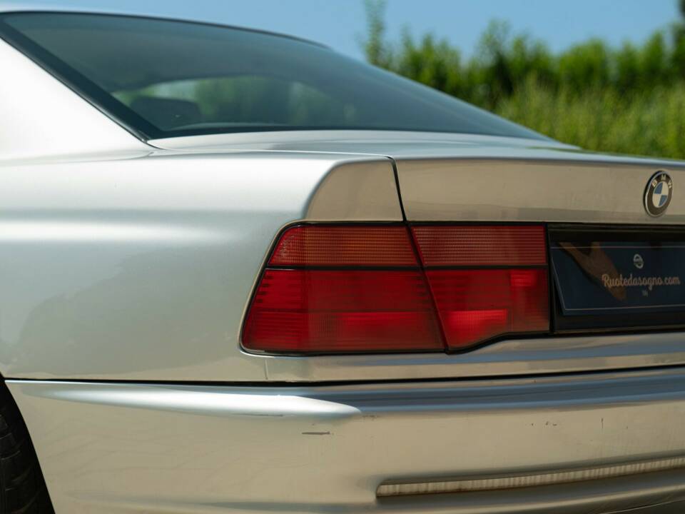 Bild 17/50 von BMW 850i (1990)