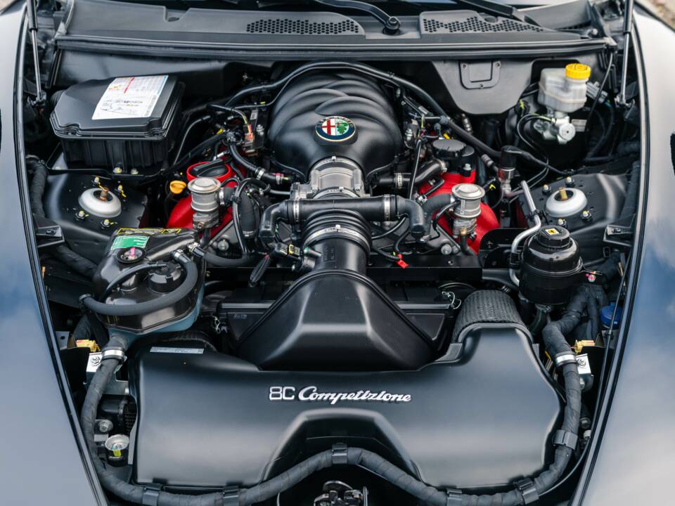 Bild 31/34 von Alfa Romeo 8C Competizione (2008)