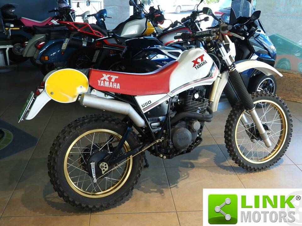 Bild 2/10 von Yamaha DUMMY (1985)