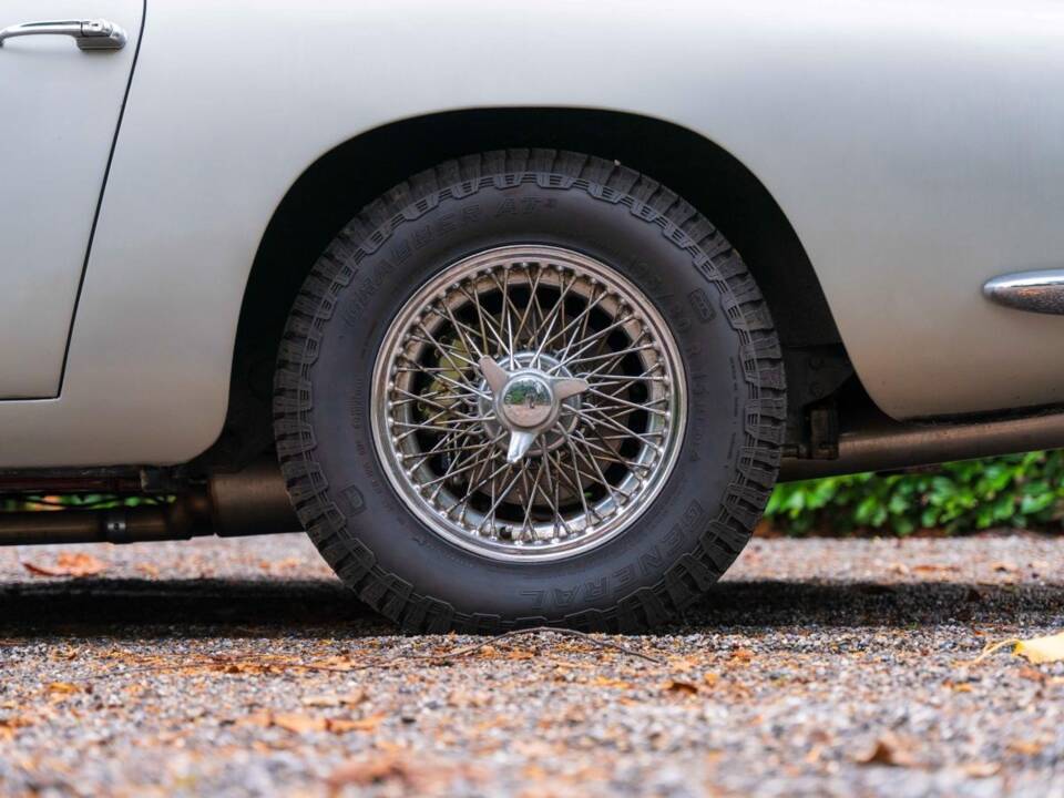 Bild 13/19 von Aston Martin DB 6 (1968)