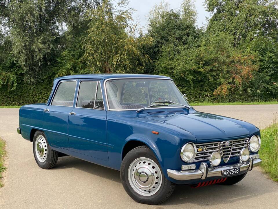 Image 4/75 of Alfa Romeo Giulia 1300 TI (1966)