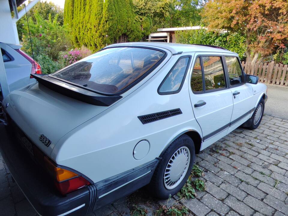 Image 4/20 of Saab 900 2.1 i 16V (1990)