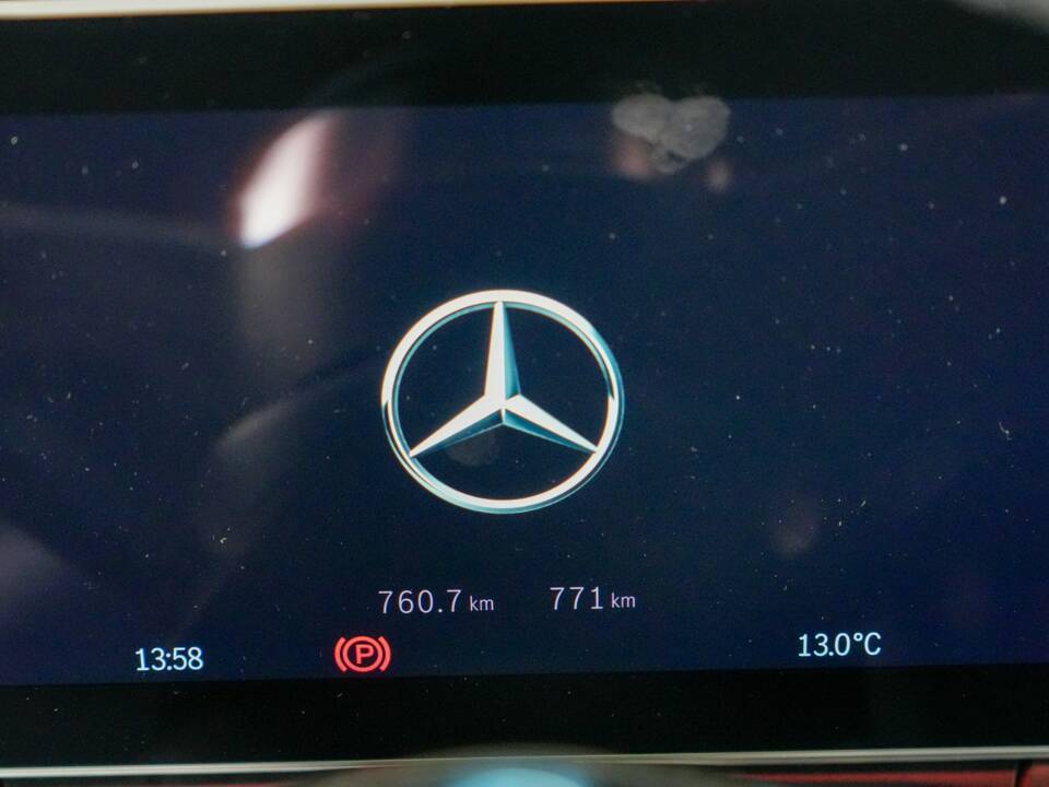 Image 27/50 de Mercedes-Benz V 300 d (2025)