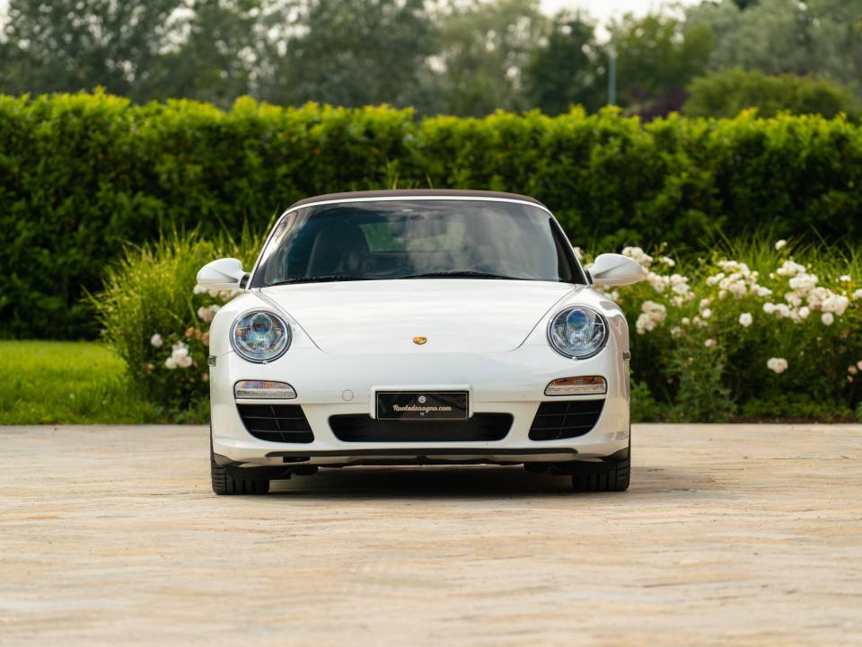 Imagen 47/50 de Porsche 911 Carrera S (2010)