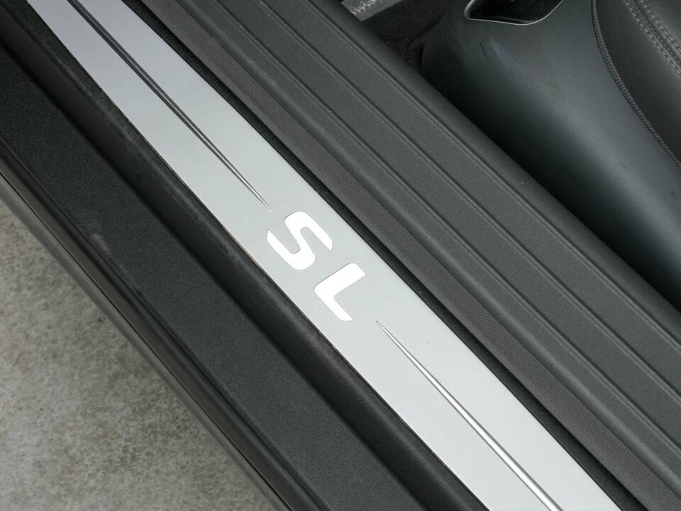 Image 32/45 de Mercedes-Benz SL 350 (2003)