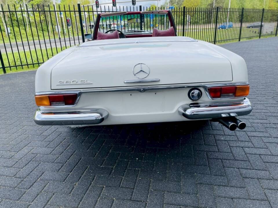 Bild 33/37 von Mercedes-Benz 280 SL (1970)