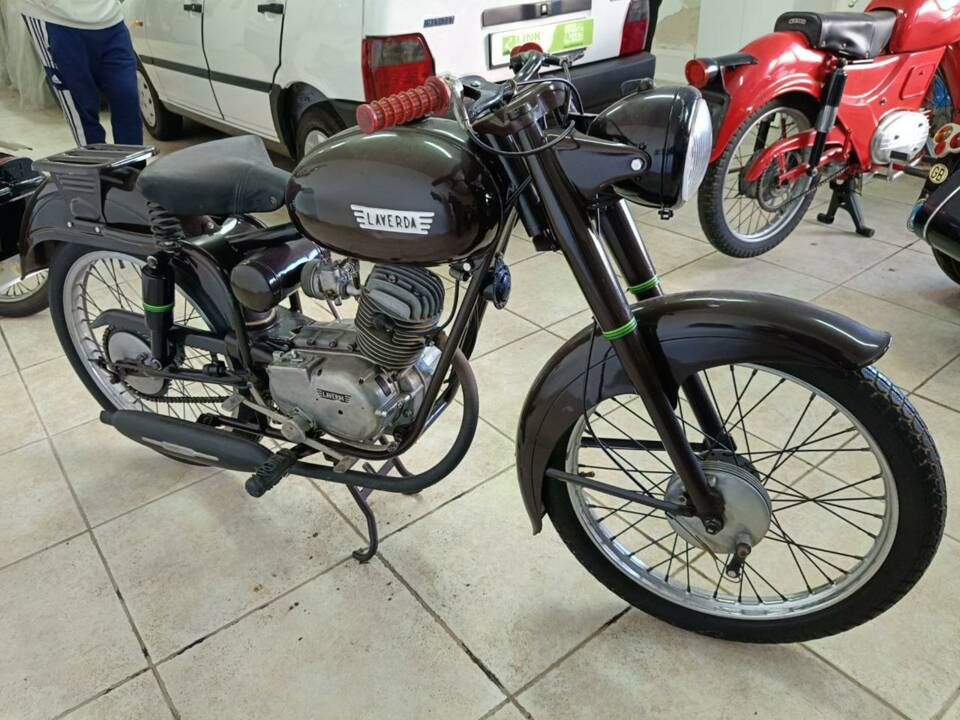 Image 3/32 de Laverda 75 Sport (1954)