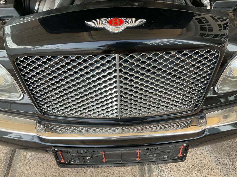 Bild 28/31 von Bentley Arnage Red Label (2000)