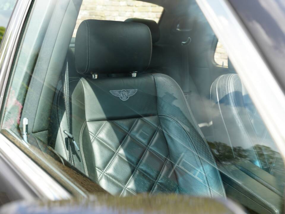 Image 8/50 of Bentley Arnage T (2007)