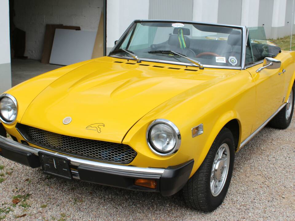 Immagine 4/9 di FIAT 124 Spider CS1 (1975)
