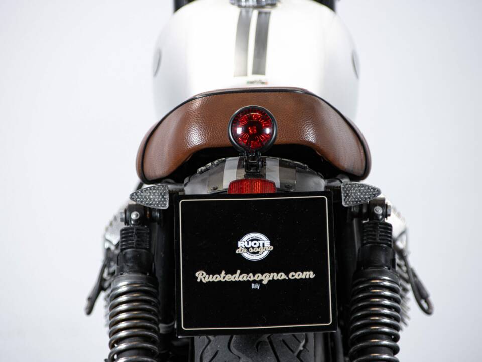 Immagine 42/50 di Moto Guzzi V 35 III (1986)