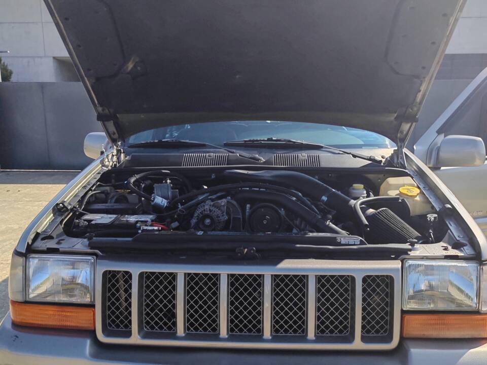 Bild 38/40 von Jeep Grand Cherokee 5.9 Limited (1998)