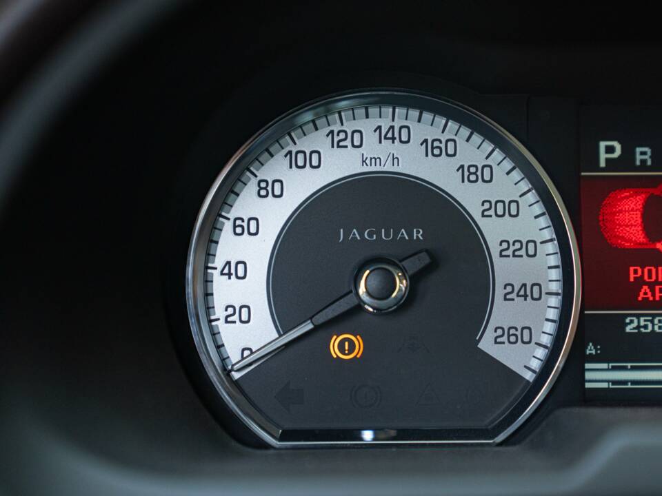 Immagine 48/50 di Jaguar XF 3.0 D-S (2008)
