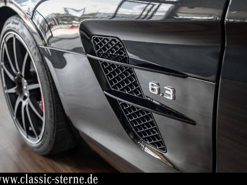 Image 11/15 of Mercedes-Benz SLS AMG GT Roadster (2013)