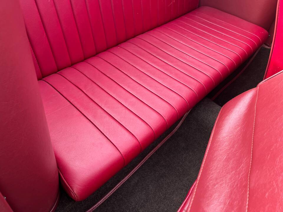 Immagine 56/87 di Peugeot 403 Cabriolet (1958)